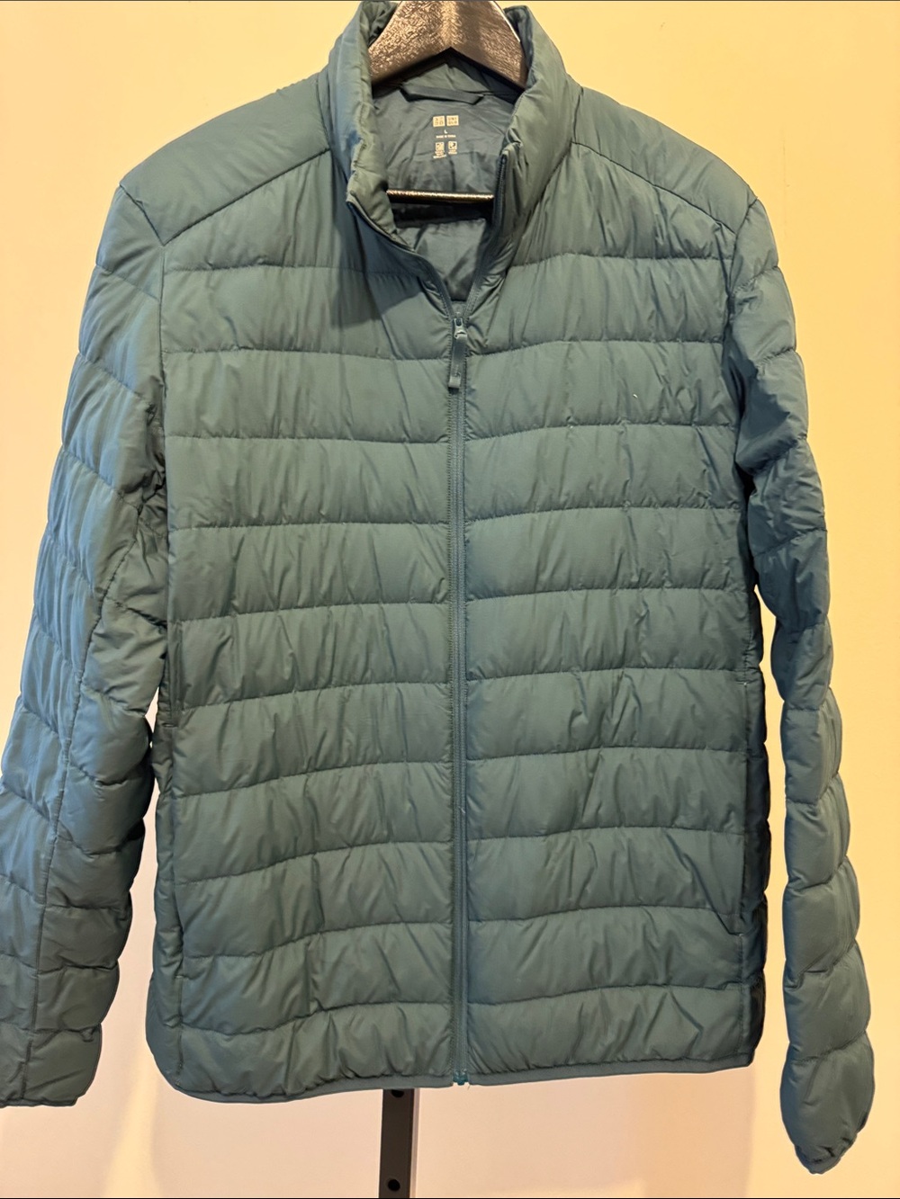 Uniqlo Lightweight Men’s Puffer Jacket in Teal-Green